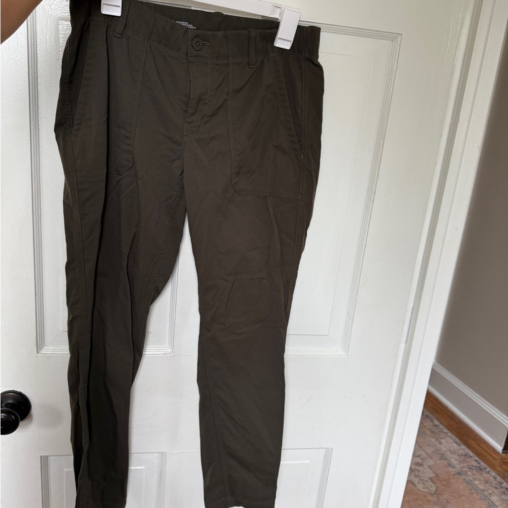 REI Women’s Hiking Pant in dark green